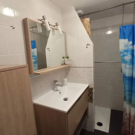 3 Bedrooms And The Moon Terrace 103m2 Of Charm *